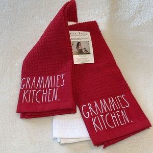 NWT Rae Dunn Grammie’s Kitchen Towel Set
